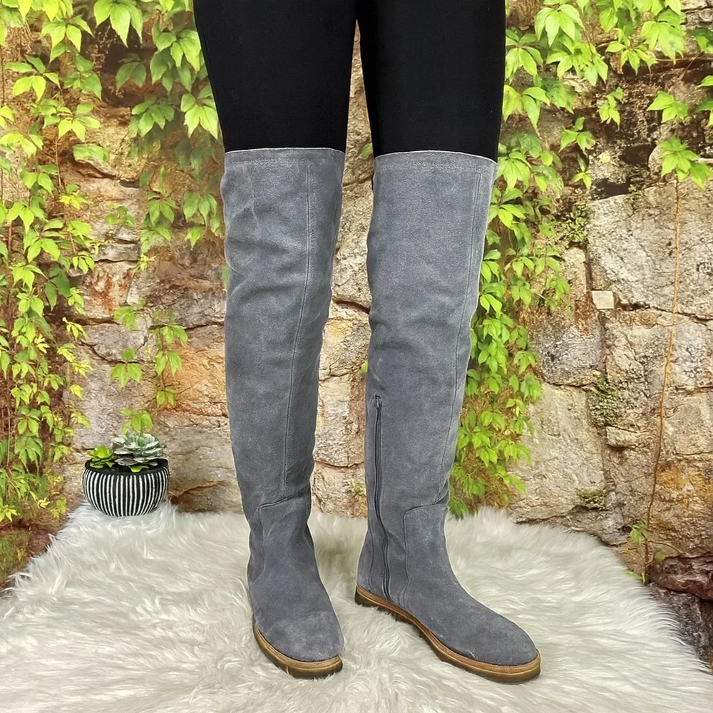 VINCE Quiet Luxury Minimalist Gray Suede Over the Knee Crepe Sole Boots, 6M